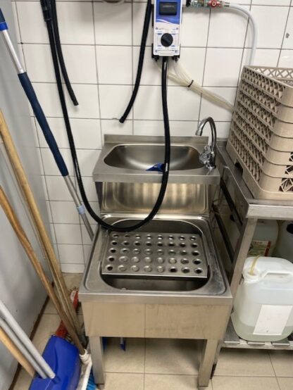 Handwas- en uitgietbak inox (vanaf 08/12)
